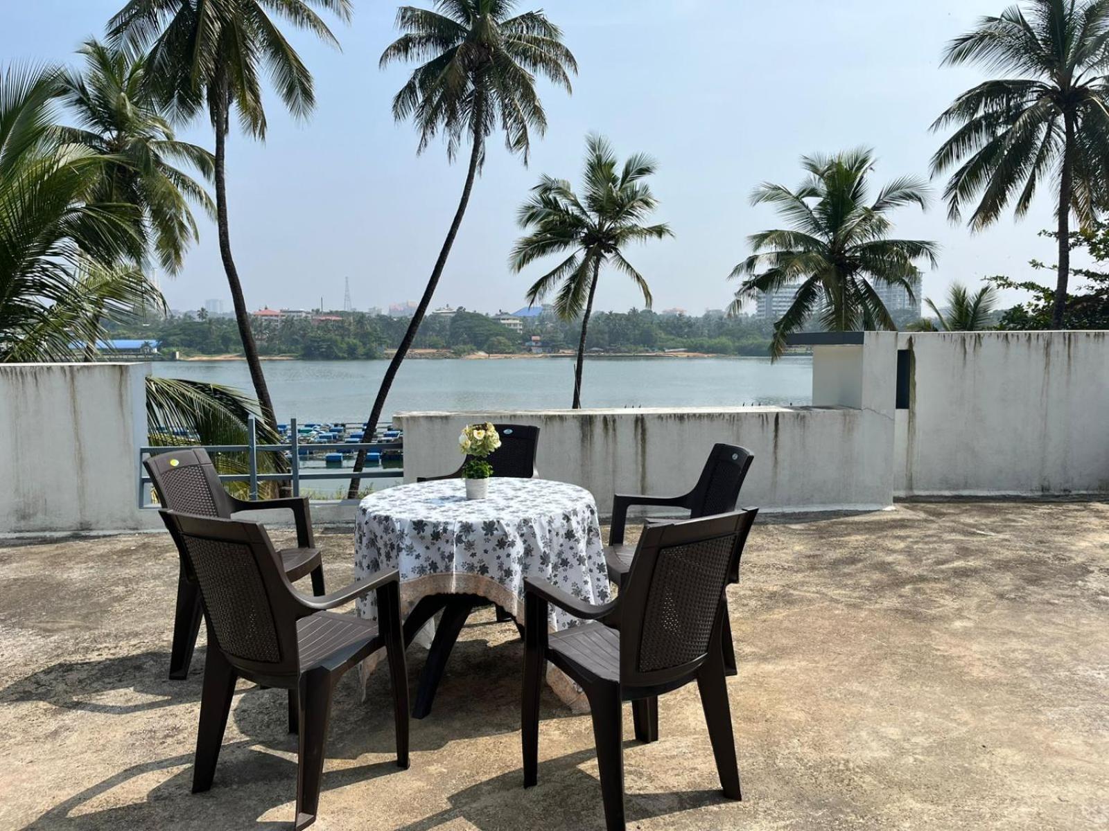 Hotel Cradle N Palms Mangalore Exterior foto